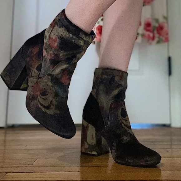 Velvet Feather Print Heel Booties - Picture 14 of 15